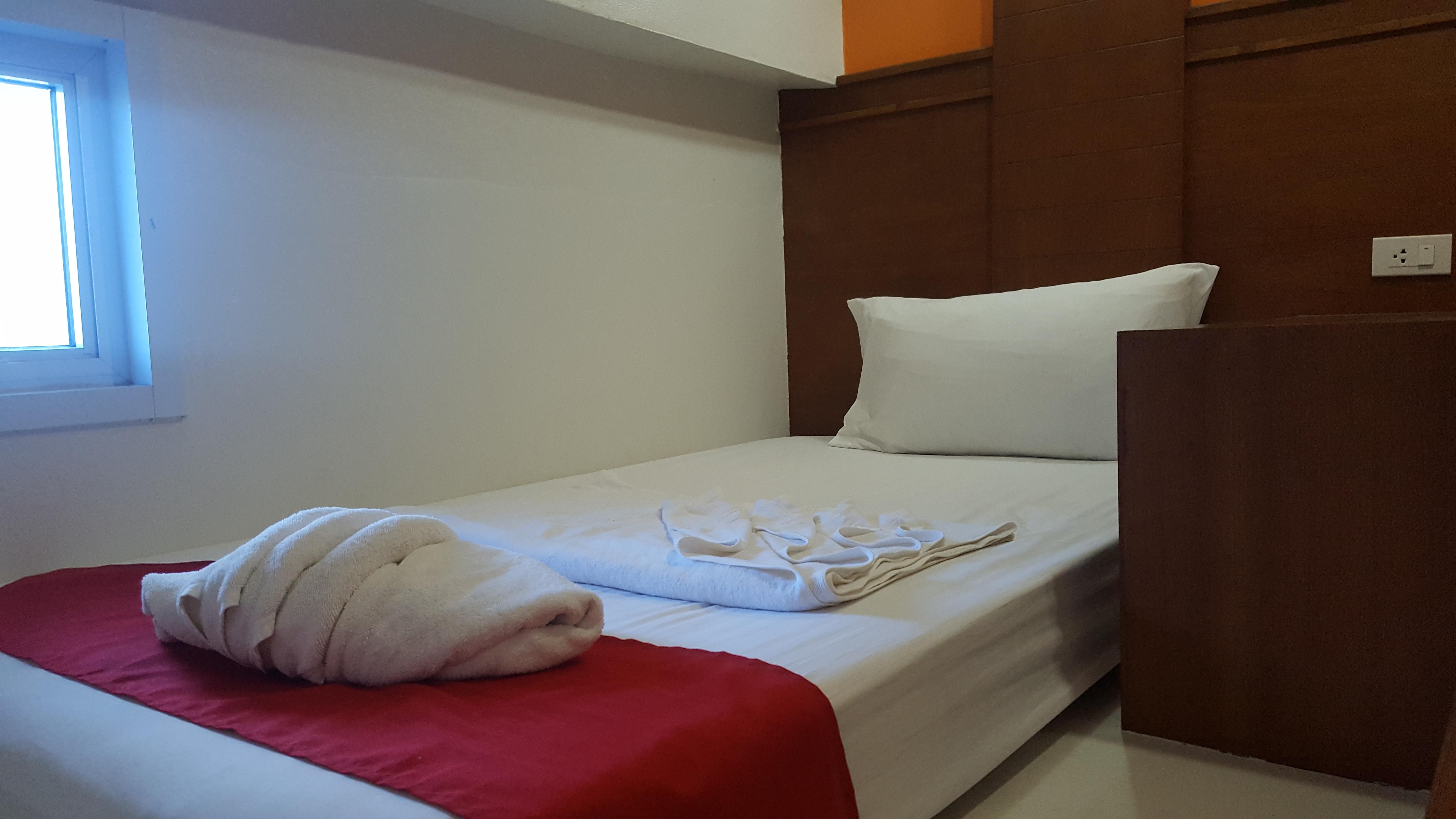 First And Frang Hotel - Koh Phangan Thongsala Exterior photo